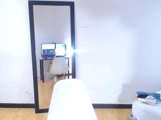  ebony-sexy-milf chat room