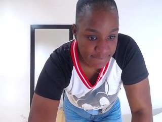 Ebony-sexy-milf