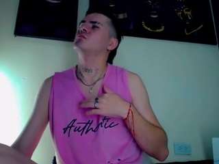 emmavega19 Live Webcam on {site_name}