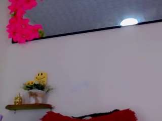 emmavega19 Live Webcam on CamSoda