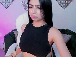 melina-rouge Live Webcam on CamSoda