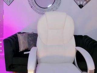 melina-rouge Live Webcam on CamSoda