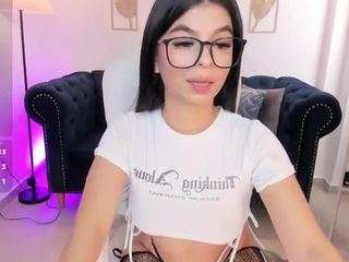melina-rouge webcam