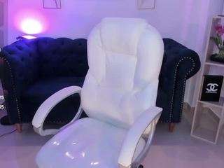 melina-rouge Live Webcam on CamSoda