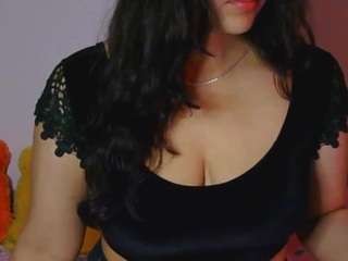 riribabexoxo's CamSoda show and profile