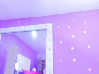  sophia-models chat room