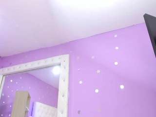  sophia-models chat room