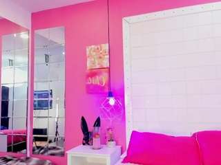 sophia-models live on CamSoda