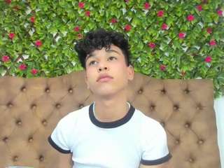 sweetboyx Live Webcam on CamSoda