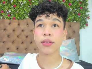 sweetboyx Live Webcam on CamSoda