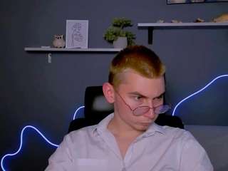  damon-shadow chat room