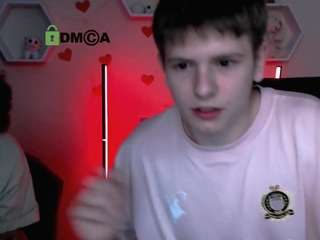 damon-shadow Modèle Webcam Profil