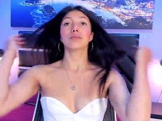 Live webcam model kimberlyvillalobos on Soda Cams