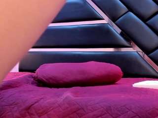 Live webcam model kimberlyvillalobos on Soda Cams