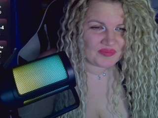 velinka Live Webcam on CamSoda