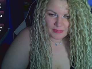 velinka Live Webcam on CamSoda