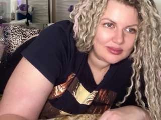 velinka camsoda