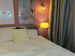 anita-white Live Webcam on CamSoda