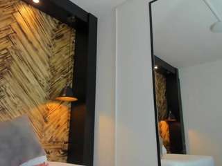 dana-daree's CamSoda show and profile