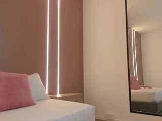 dana-daree's CamSoda show and profile