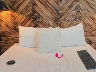 dana-daree's CamSoda show and profile