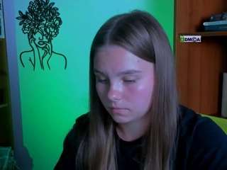 emma-foxys Live Webcam on CamSoda