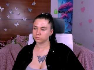 maisy-wallk Live Webcam on CamSoda