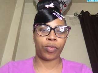 mshoneydoll25 from CamSoda is Freechat