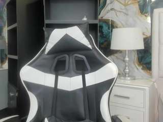 rave-connor Live Webcam on CamSoda