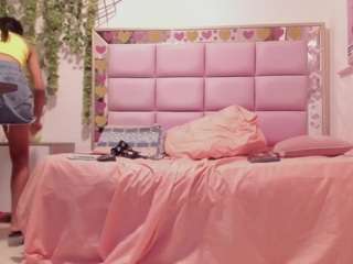 skinny-latina Live Webcam on CamSoda