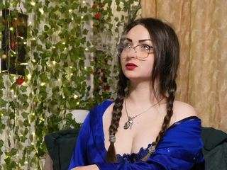 naughtyhomemade17's CamSoda show and profile