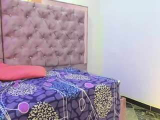 sara-angel23 webcam