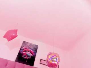 le modèle eily-wish est en webcam porno dans un show sur le site camsoda, il possède les tags suivants: black hair,brown eyes,young adult,teen 18,skinny,sexy,public,orgasm,no smoking,nipple piercings,natural,fingers,fetish,drinking,hd,petite,small tits