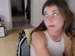 girls4twenty webcam model