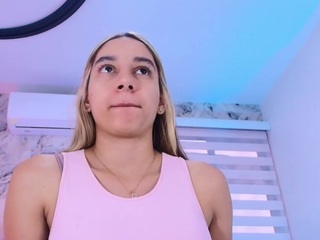 celeste-moonxx Live Webcam on CamSoda