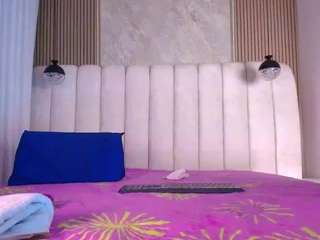 Celeste-moonxx's cam show statistics and live stream