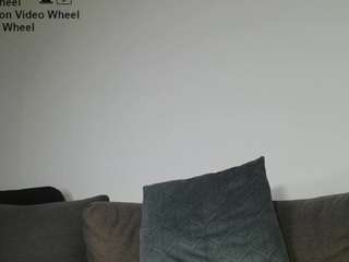 hotsimsi's CamSoda show and profile