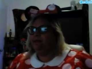 hungrybbwqueen, female webcam model,  years old, on live webcam