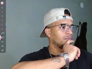  latinbigcockxx21cm chat room