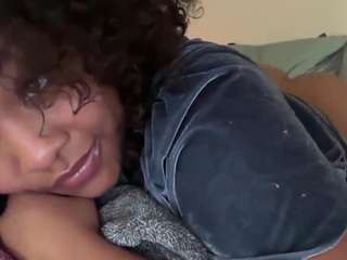 yourmamisol webcam