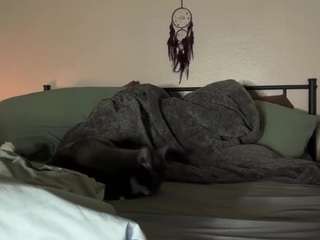 yourmamisol webcam