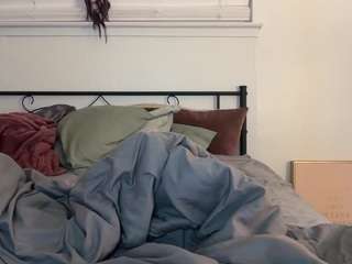 yourmamisol's CamSoda show and profile