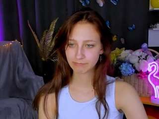 adalina-summer Live Webcam on CamSoda