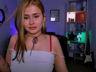 adalina-summer Live Webcam on CamSoda