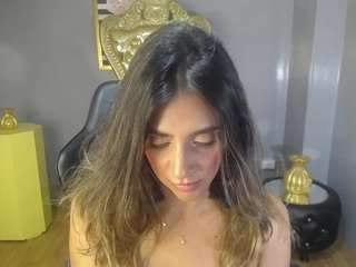 Agatha-Brooks-T