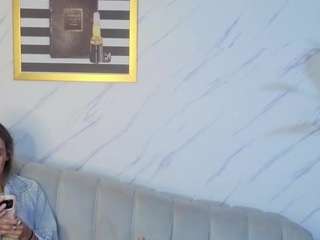 agatha-brooks-t webcam