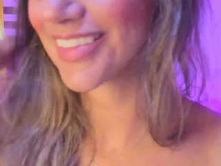 agatha-brooks-t webcam