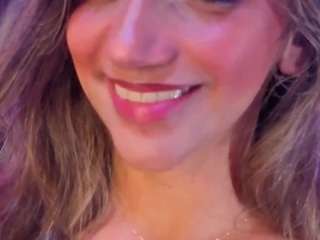 agatha-brooks-t