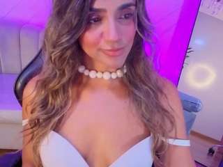 agatha-brooks-t