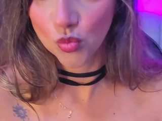 agatha-brooks-t